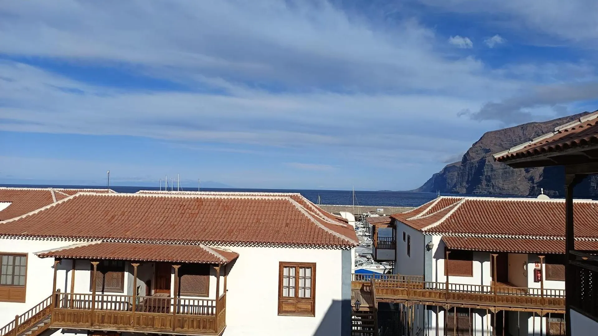 Modern Apartment In Poblado Marinero Acantilado de los Gigantes